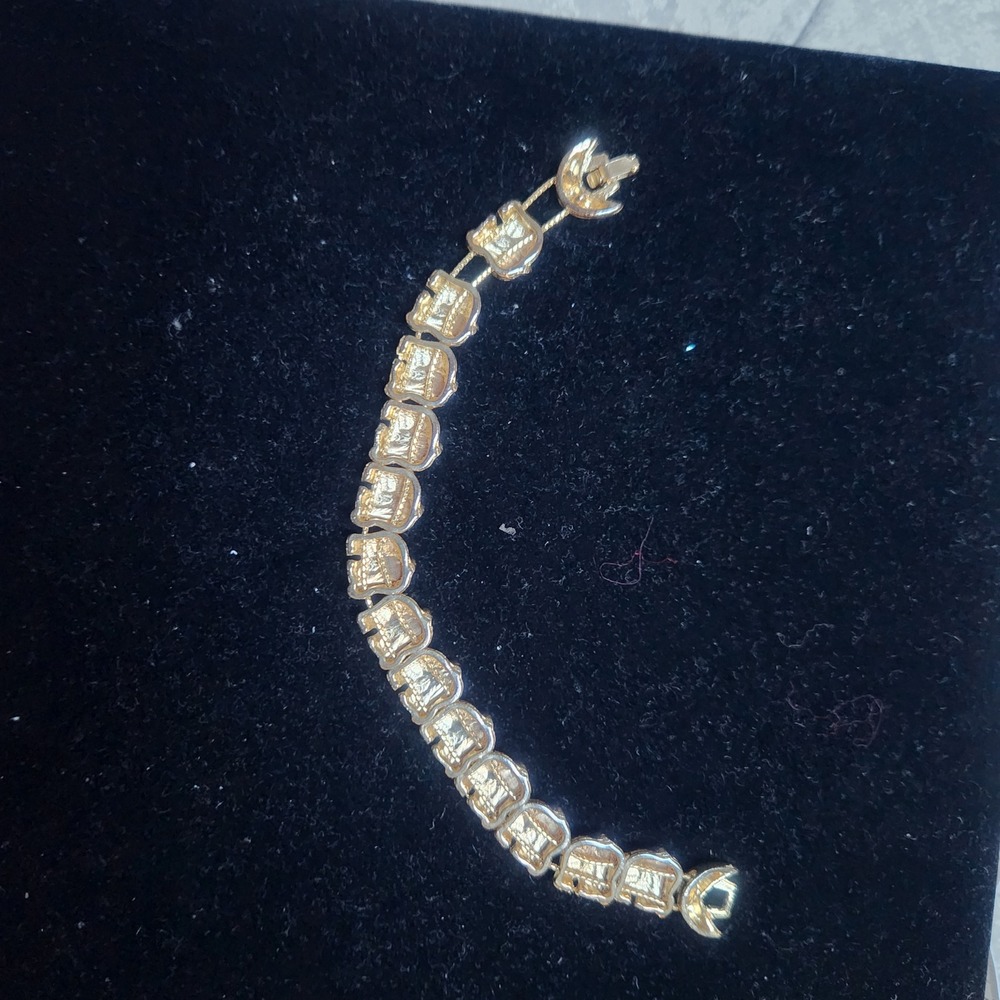 Vintage Gold Tone slider Elephant Link Bracelet with Rhinestone Eyes 7.5 Inch - Picture 3 of 10